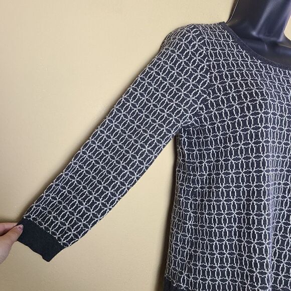 Max Edition Sweater    - Picture 2 of 6